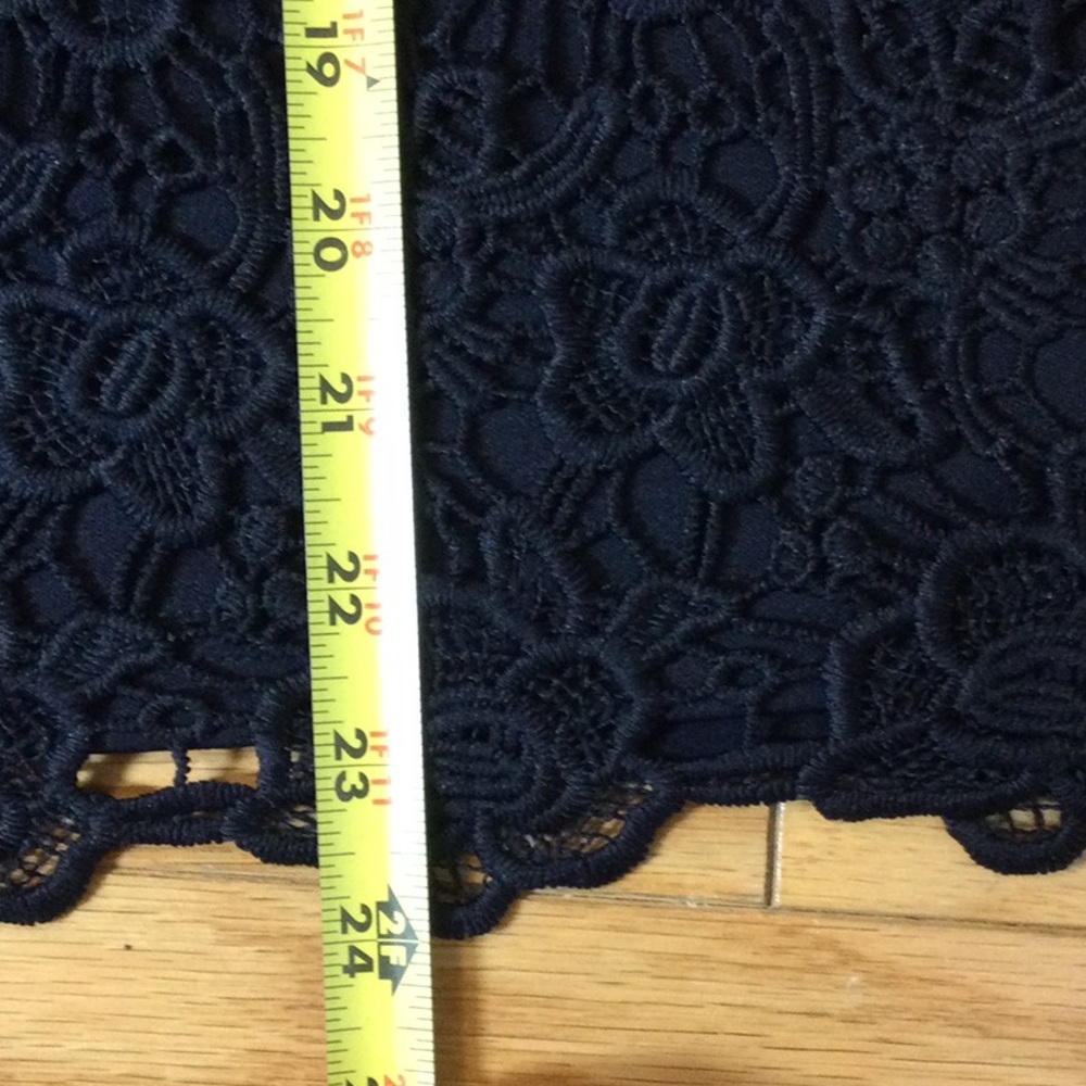 L Nanette Lepore navy lace overlay stretch top - Picture 11 of 15